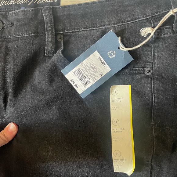 Skinny jeans women’s Mid-rise-Universal Thread brand new size 14 -32 waist SHORT - Picture 6 of 7